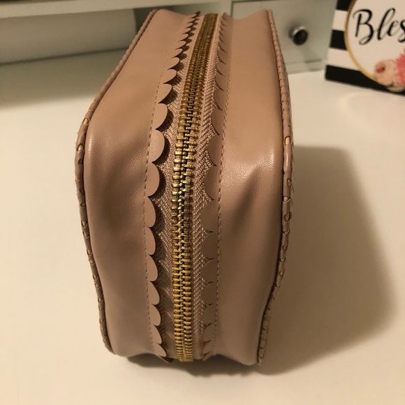 Trish Mcevoy makeup organizer. Ten soft zipper - Picture 1 of 13